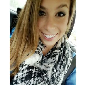 Meet your Posher, Veronica